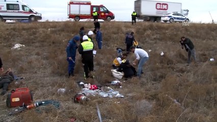 Otomobil şarampole devrildi: 1 ölü, 6 yaralı - KONYA