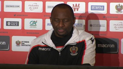 17e j. - Vieira : "On se sent solidaire au peuple français"