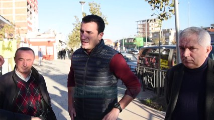 Veliaj me banorët e Astirit, “Unaza e Re nuk ndalet” - News, Lajme - Vizion Plus