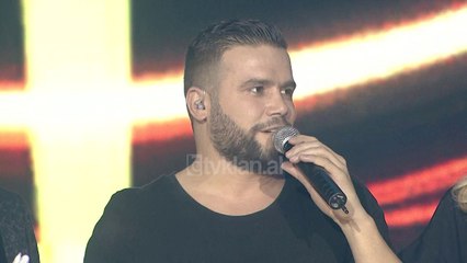 Kujt ia dedikoi kengen Flori