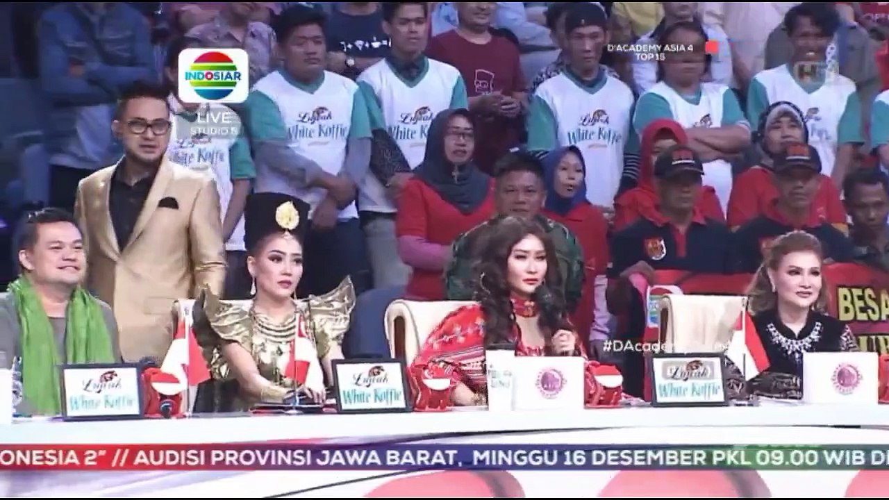 minan dapat hadiah dari jamilah