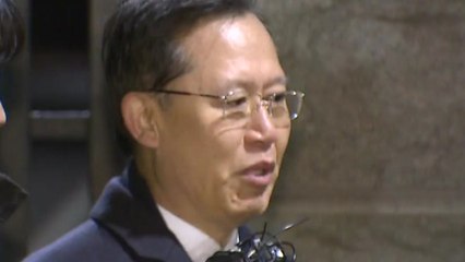 구속 피한 박병대·고영한 "재판부 판단에 경의" / YTN