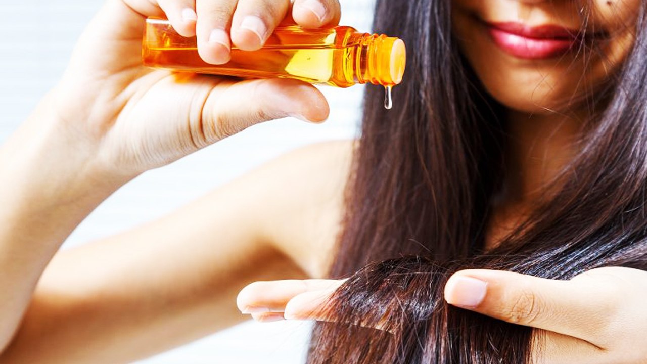 Hair Care: Right way of Hair Oiling | जानें  कितनी देर तक बालों में लगाकर रखना चाहिए तेल | Boldsky