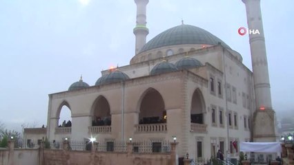 Prof. Dr. Erbaş Gençlerle Sabah Namazı Kıldı