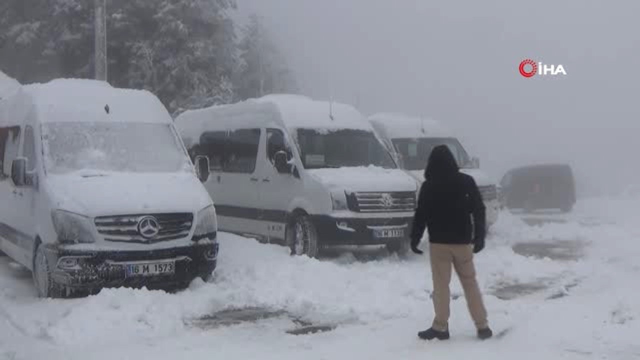 Eksi 5 Derece ve Yoğun Sise Rağmen Vatandaşlar Uludağ'ı Terk Etmedi