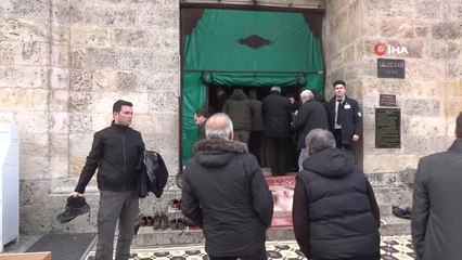 Bakan Pakdemirli, Cuma Namazını Ulucami'de Kıldı