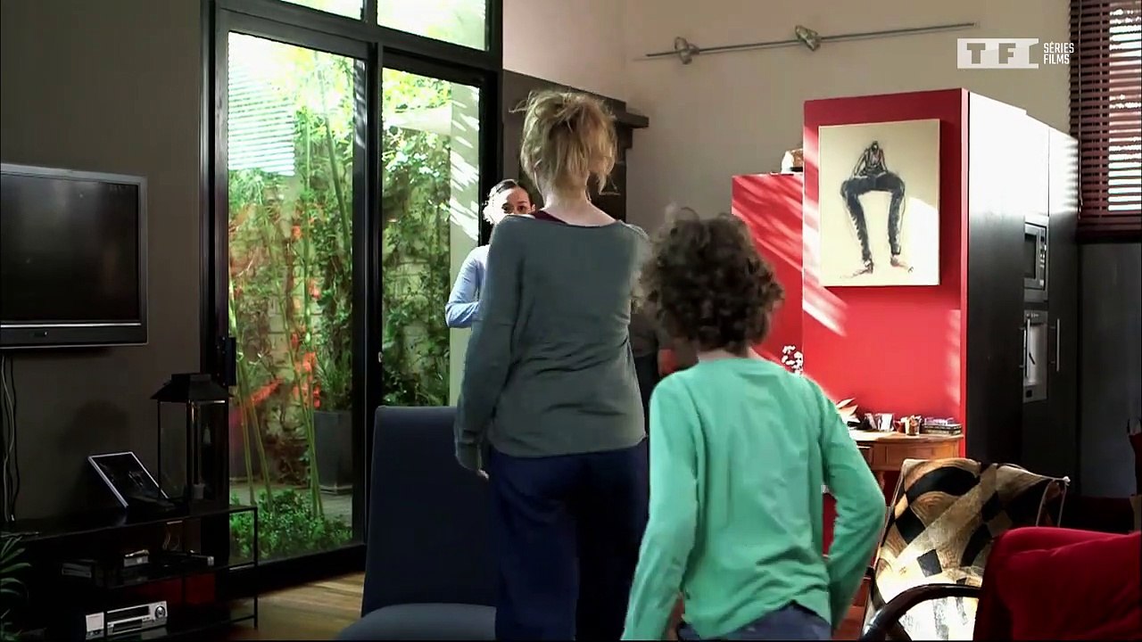 Petits secrets entre voisins - Une baby sitter trop parfaite