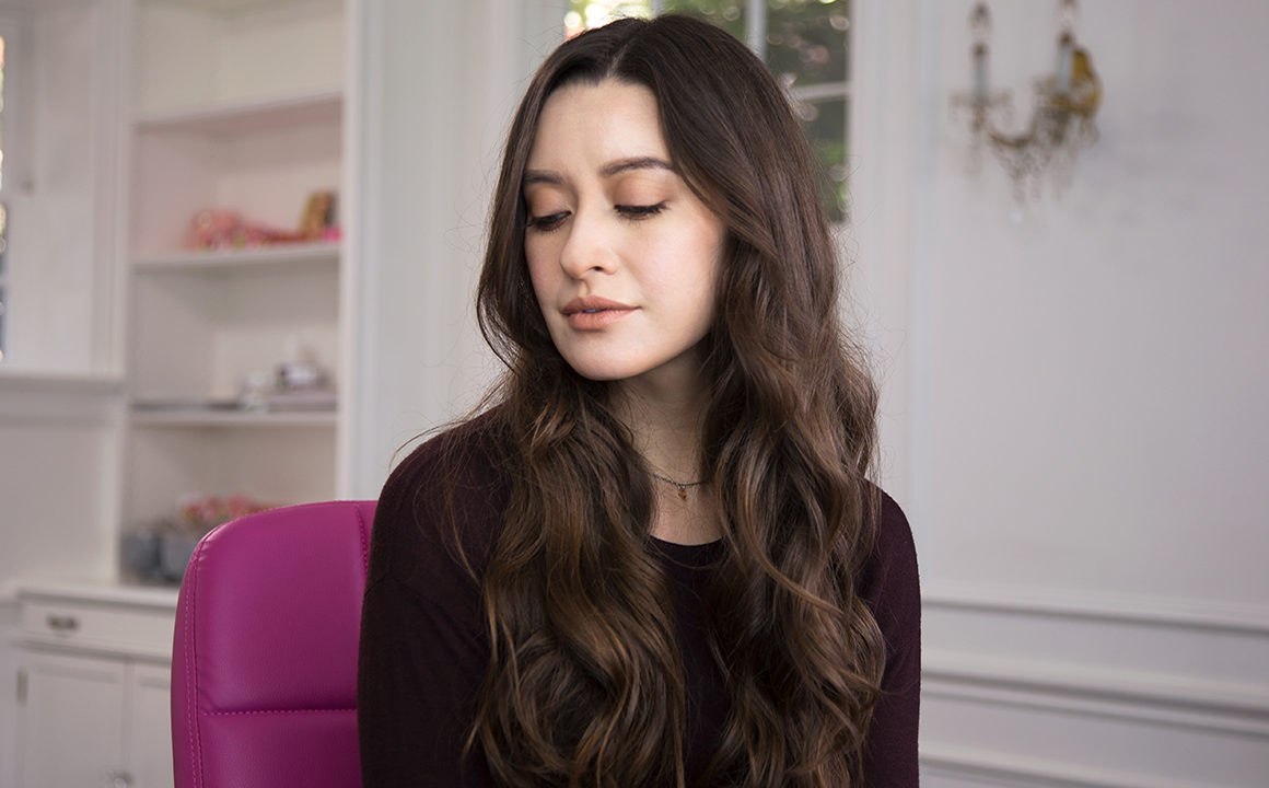 How to Give Yourself a Glamorous Everyday Hairstyle