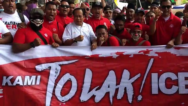 Ahmad Maslan takes part in anti-ICERD rally