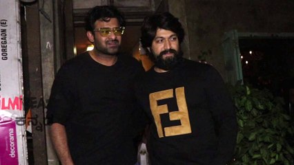 ನೆನ್ನೆ ರಾತ್ರಿ ಮುಂಬೈ ನಲ್ಲಿ ಪ್ರಭಾಸ್ ರನ್ನ ಭೇಟಿ ಮಾಡಿದ ಯಶ್  | FILMIBEAT KANNADA