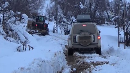 Köyde Mahsur Kalan Hastanın Yardımına Ekipler Yetişti