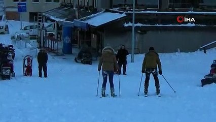 Sezon açılmadan Uludağ'da kayak keyfi