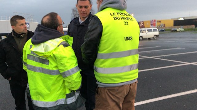 Les Gilets jaunes de Saint-Brieuc discutent avec le patron de Leroy Merlin