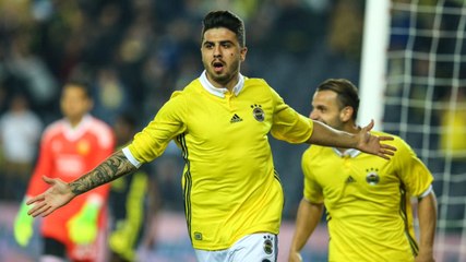 Başakşehir ve Kasımpaşa, Fenerbahçe'de Kadro Dışı Bırakılan Ozan Tufan'a Talip Oldu