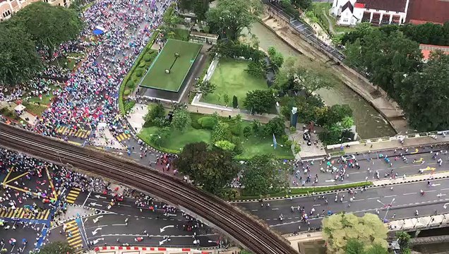 Anti-ICERD protesters leave when rain begins