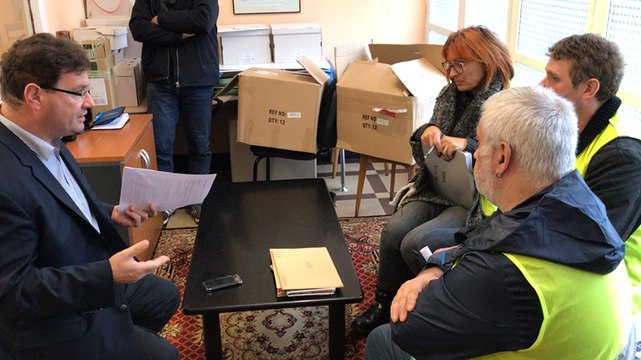 Rencontre entre trois Gilets jaunes et le député Philippe Gosselin