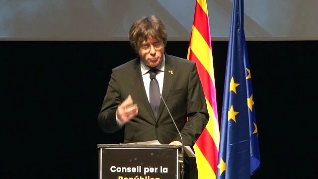 El president de la Generalitat, Carles Puigdemont, diu que la gent demana unitat i que no s'ha de perdre aquesta autoritat moral.