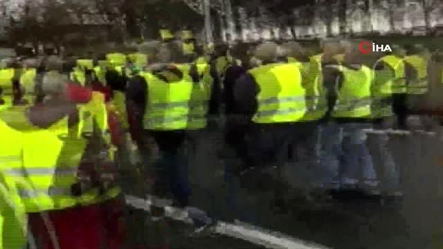 Paris'te Sarı Yelekliler Alarmı- Fransa Başbakanı Philippe: Paris'te 481 Sorgulama...