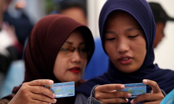 Dialog - e-KTP Palsu, Politik atau Kriminal? (Bagian 1)