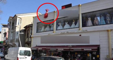 Çatıya Konulan Gelinlikli Cansız Manken, Yürekleri Ağza Getirdi