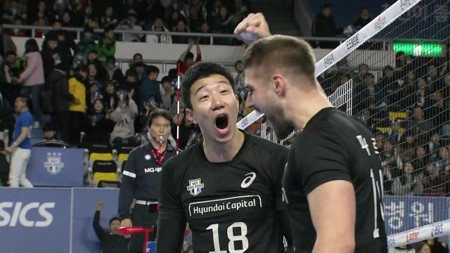 파다르 '트리플 크라운', 현대캐피탈 선두 도약 / YTN