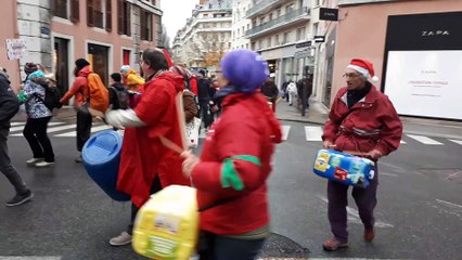 Ambiance à la Marche pour le climat de Chambéry