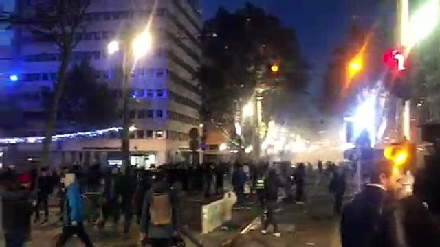 Manifestations à Marseille : les casseurs s'en prennent aux boutiques de la Canebière