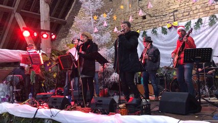 La magie de Noël s’invite dans la halle médiévale