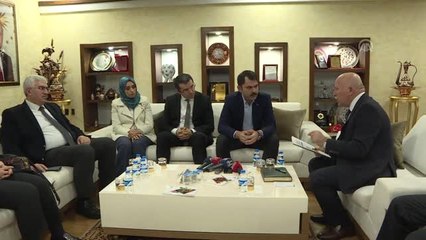 Bakan Kurum, Erzurum Büyükşehir Belediyesini Ziyaret Etti