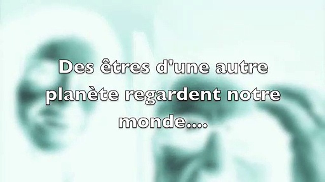 Regard vers l'espace la planète Sarco