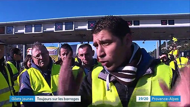 Les gilets jaunes de la barque solidaires avec un tretsois 8/12/2018 - REPORTAGE 19/20 F3