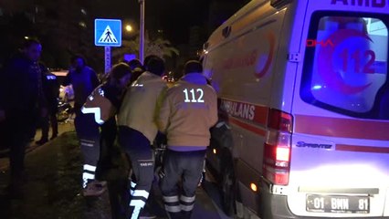 Adana Motosiklet ile Taksi Çarpıştı: 2 Yaralı