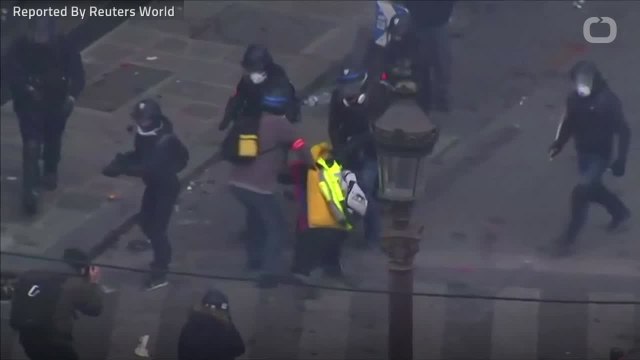 France's 'Yellow Vests' Clash With Police In Paris For 4th Consecutive Week