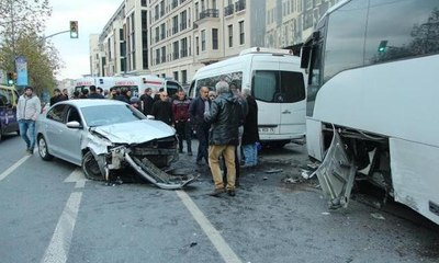 Beyoğlu’nda alkollü sürücü dehşeti
