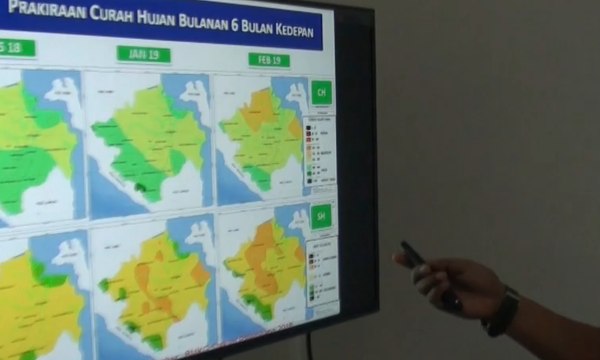 BMKG: Jawa & Sumatera Berpotensi Dilanda Cuaca Ekstrem