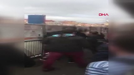 Paris'te Sivil Polisten Genç Göstericiye Şiddet Kamerada