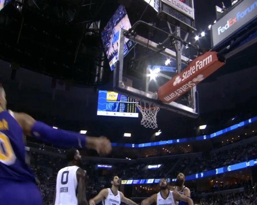 لقطة: ان بي آي: كوزما يحرز سلّة استعراضيّة رائعة أمام غريزليز