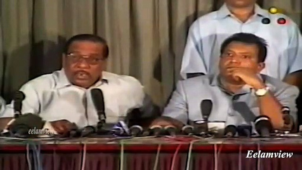 Hon. V. Prabhakaran  Press Conference at Killinochi 2002 Part 2