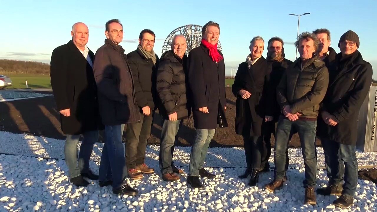 Seyringer Kreisverkehr Skulptur feierlich übergeben