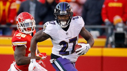 Cyrus Jones gallups for epic 55-yard punt return