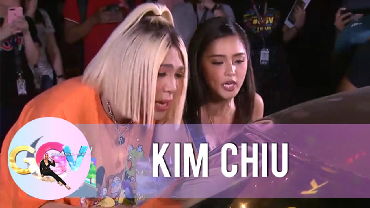 GGV: Kim and Vice Ganda enjoys singing Christmas carols on the street