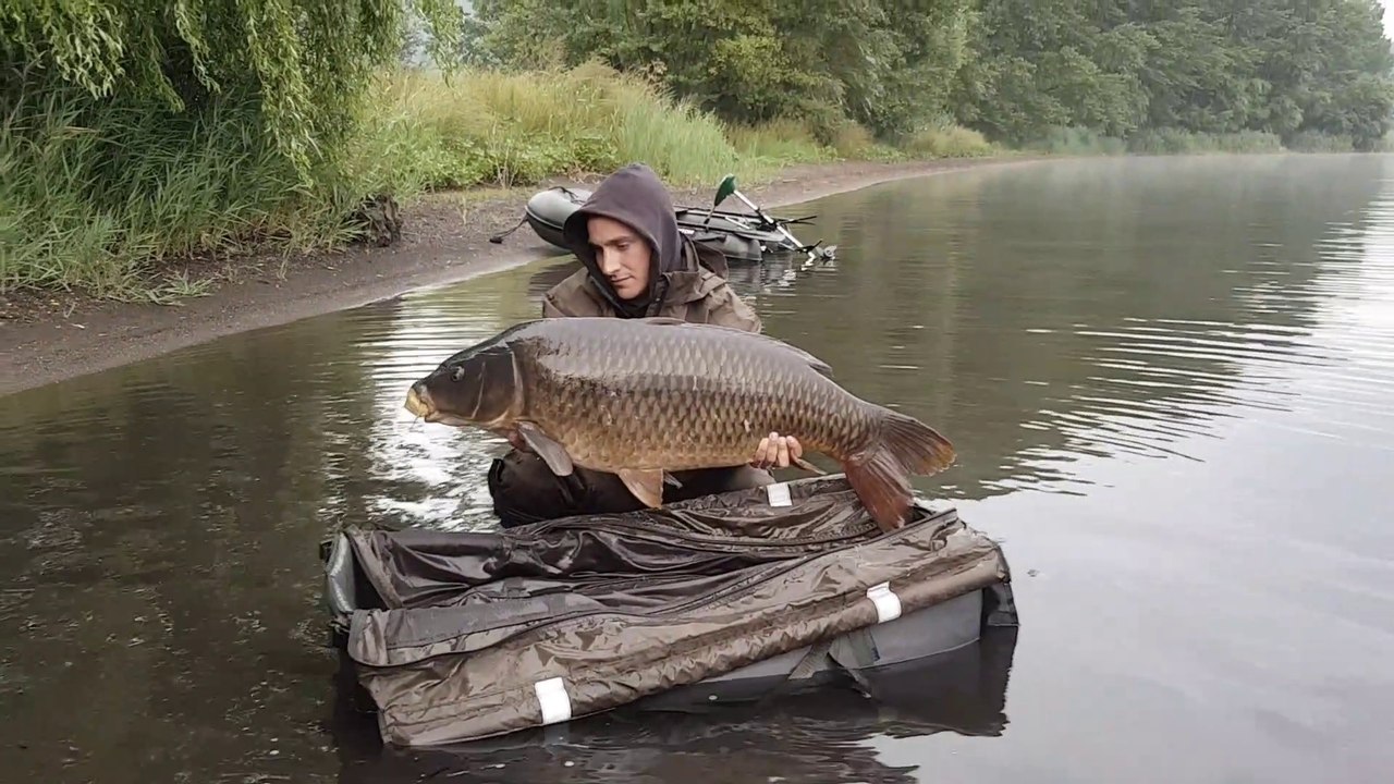 Carp Fishing In Italy - Italian Adventure - Big Carp 44lb (20kg) - 2 & 3/8/18 (Video 79)