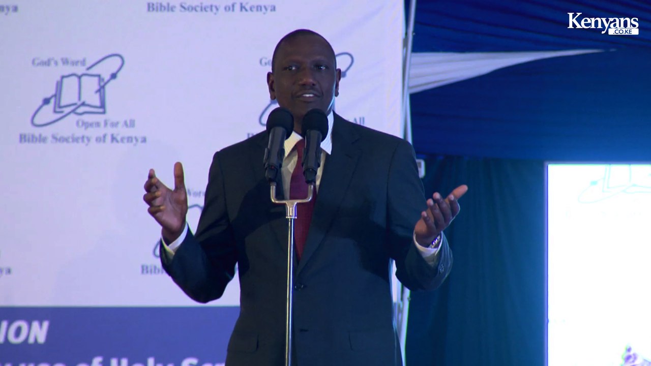 DP Ruto and President Uhuru at  the NATIONAL BIBLE TRANSLATION FUNDRAISING DINNER