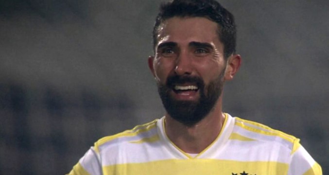 Hezimetin Ardından Hasan Ali Kaldırım Gözyaşlarını Tutamadı
