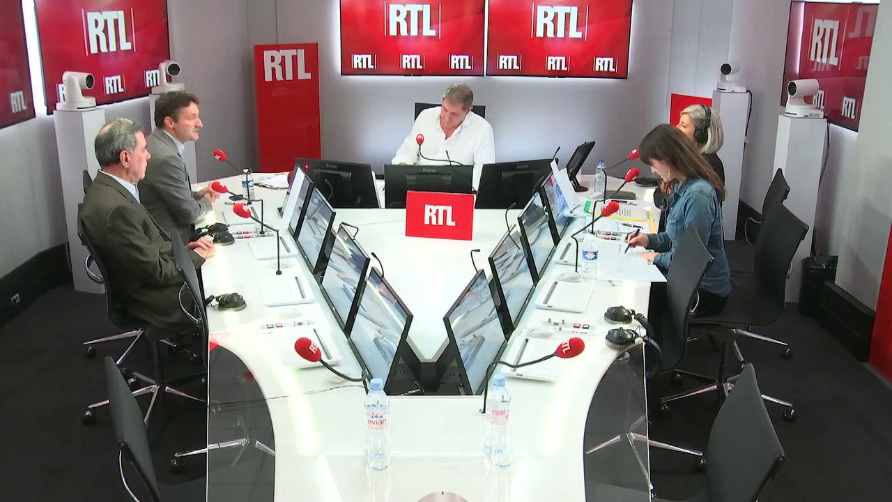 "Gilets jaunes" : "La modestie est peut-être en train de toucher la macronie", dit Olivier Bost