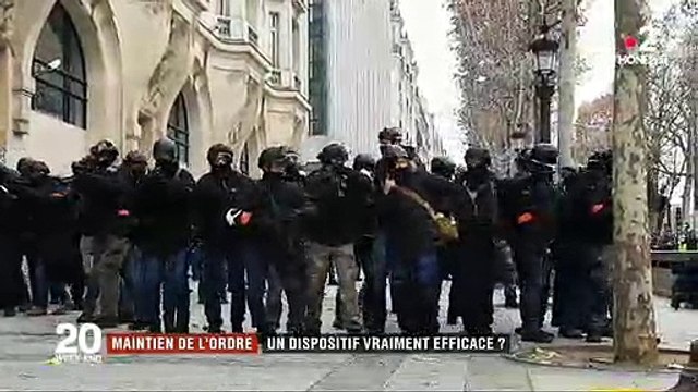 Gilets jaunes : La police tire une bille de paintball sur un gilet jaune qui n'avait pas l'air menaçant - Regardez