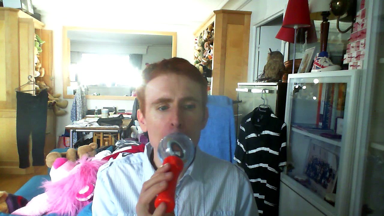 Wiwi égratigne "le jour viendra" de l'Homme Parle