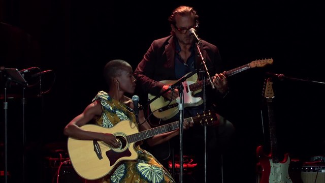 Rokia Traoré : Lalla (Rokia Traoré / Max Schultz et Ulf Englund / Mathias Algotsson)