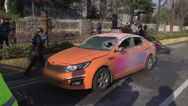 택시 기사, 국회 앞 분신 사망...택시 노조 카풀앱 반대 투쟁 / YTN