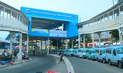 Pedagang Mulai Tempati Lapak di Skybridge Tanah Abang